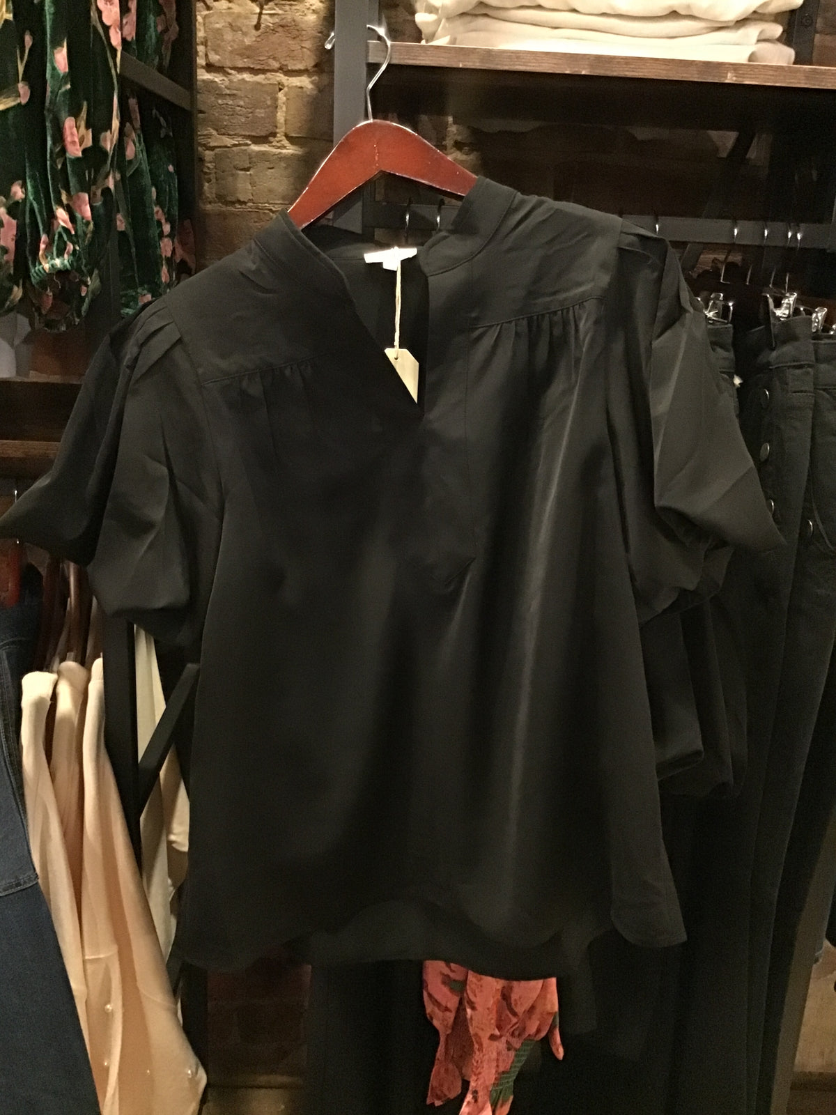 Black V-Neck w Puff Sleeve