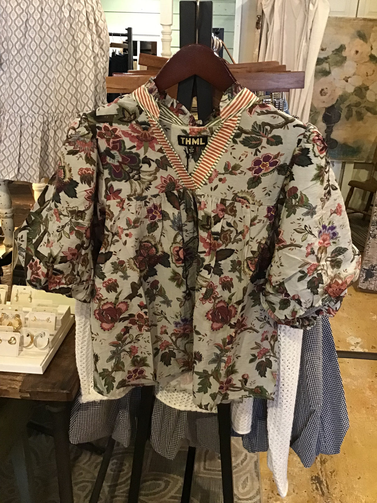 Puff Sleeve Floral V Neck Top